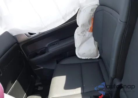 2025 Hyundai Santa Fe Hybrid Limited z USA, uszkodzony, nr VIN 5NMP3DG1XSH034624